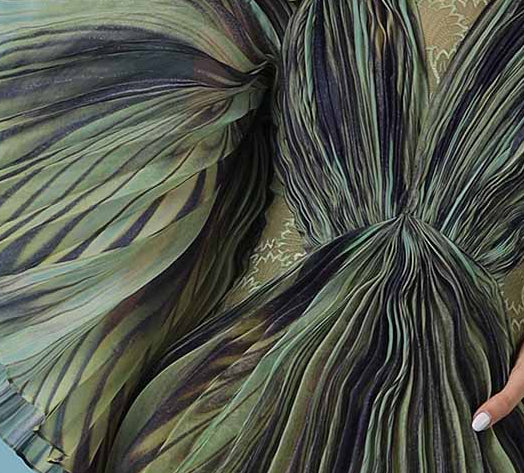 Fabric that flares like a fin