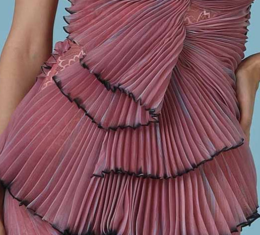 Stiffened pleats