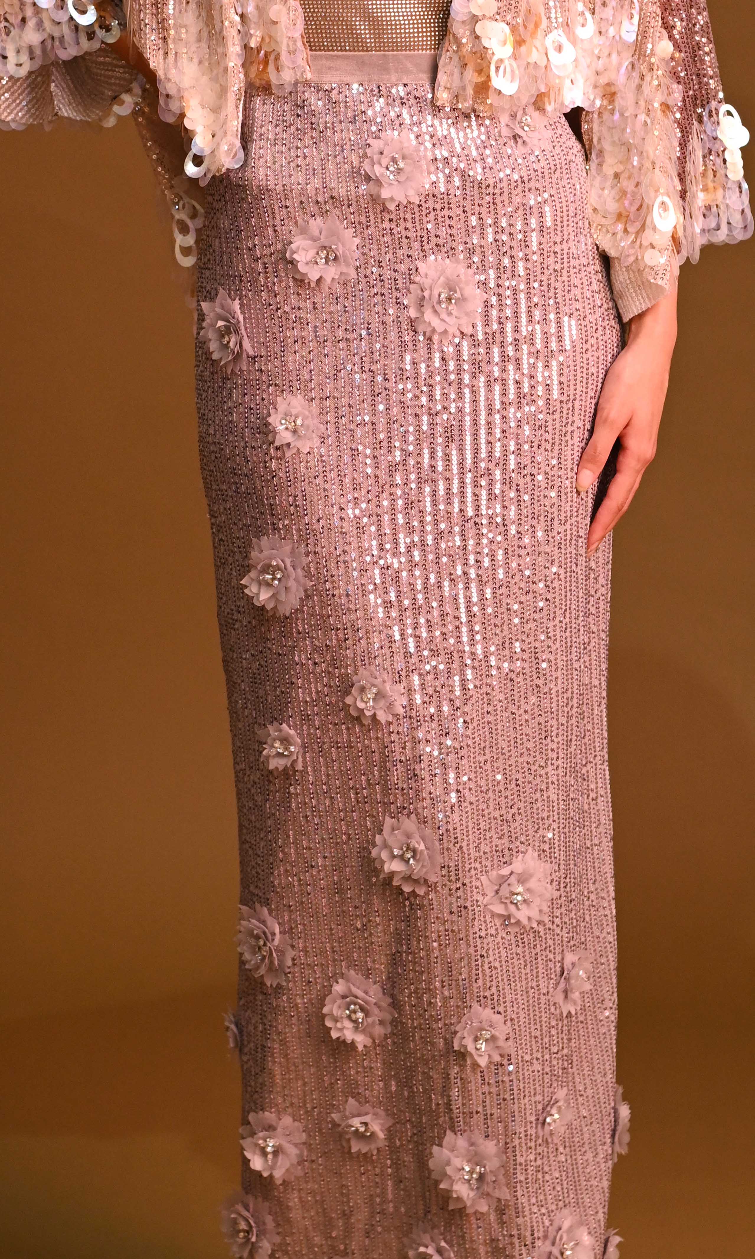 Sequin lines