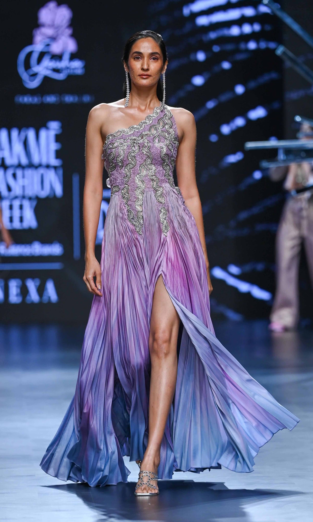 Gowns for women party wear