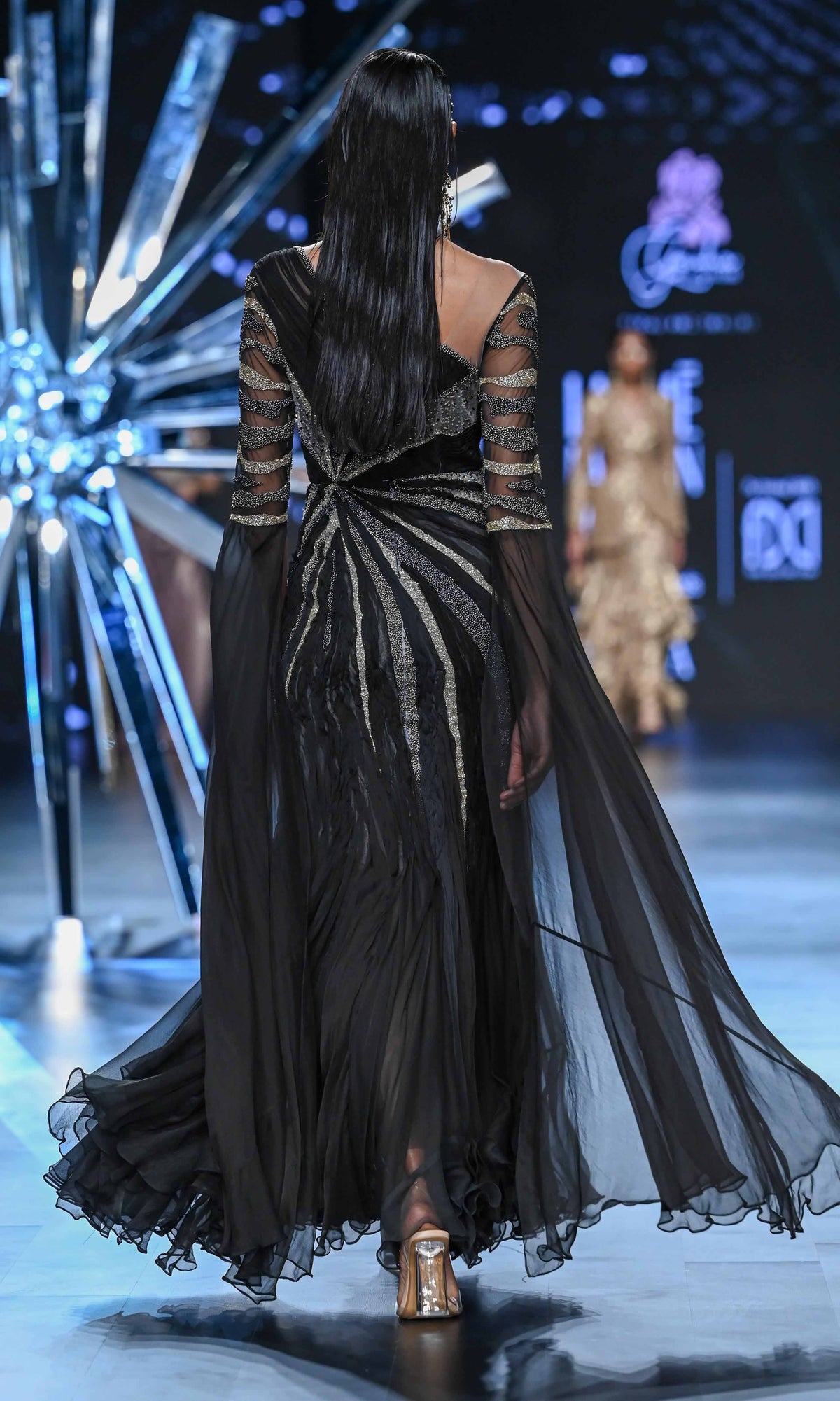Gowns for women party wear