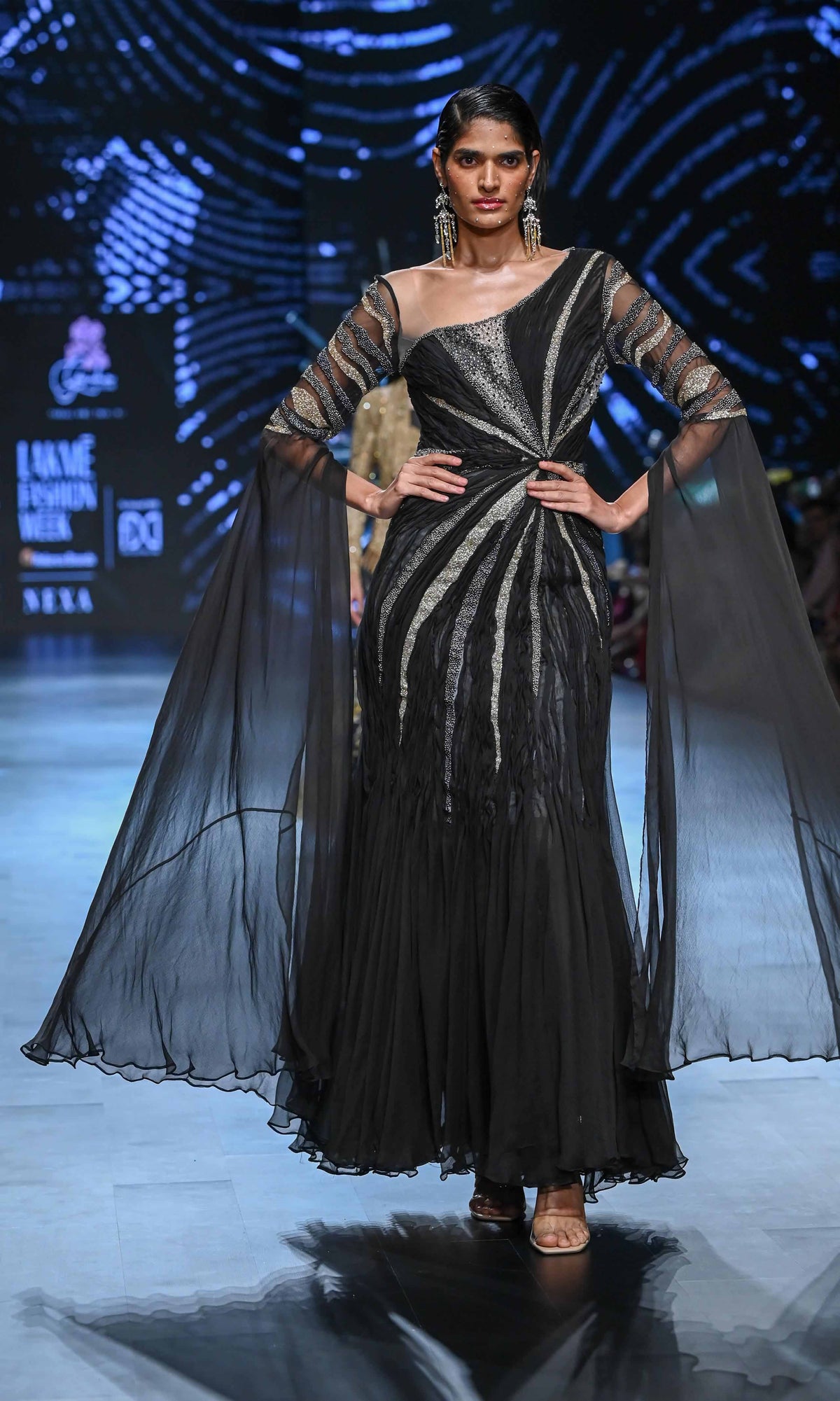 Gowns for women party wear