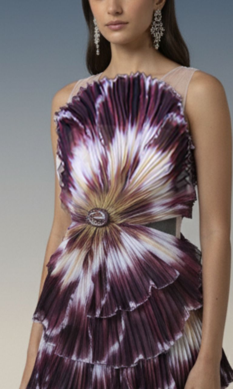 Fanned pleats