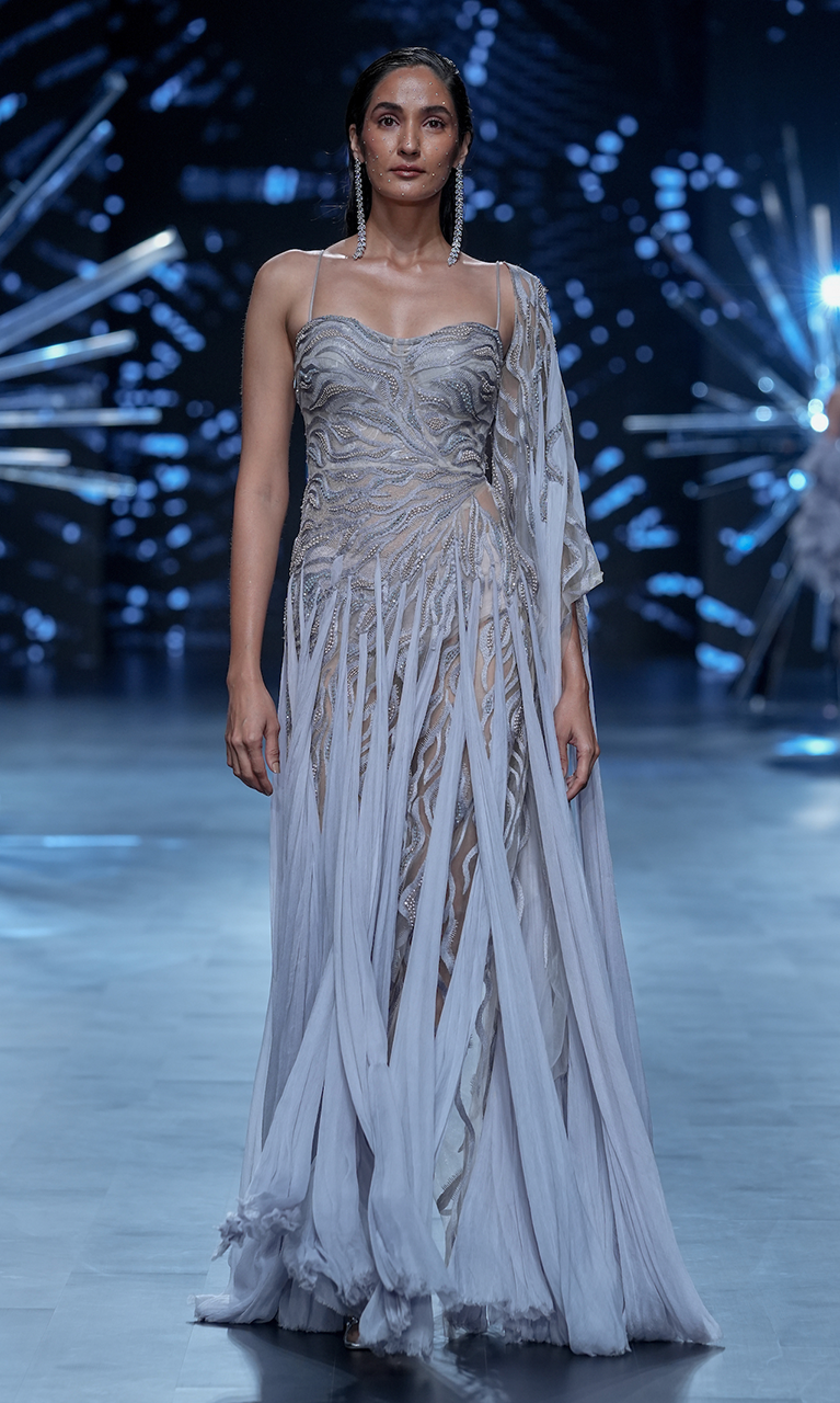 Gowns for women party wear