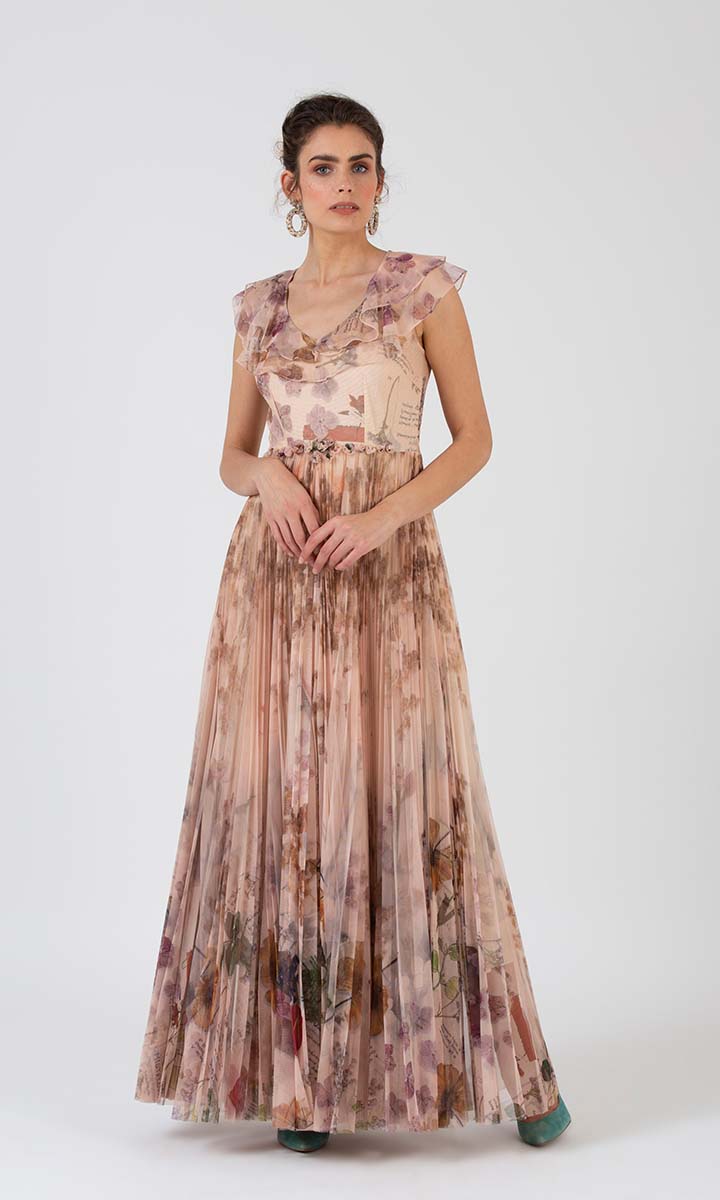 Delicate Florals Maxi Geisha Designs by Paras and Shalini Delicate Florals Maxi Geisha Designs by Paras and Shalini