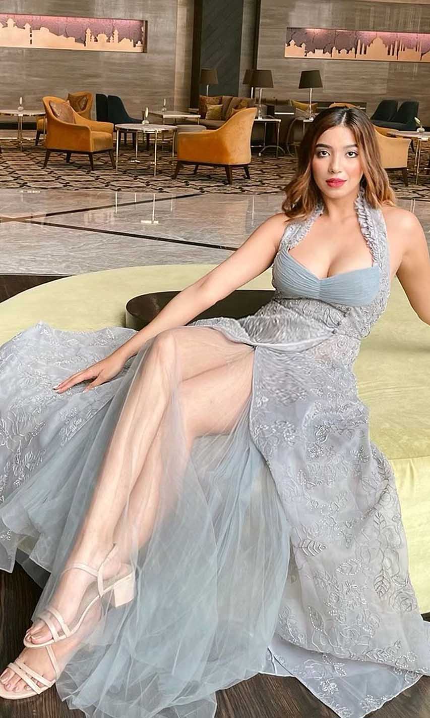 Gowns for women party wear
