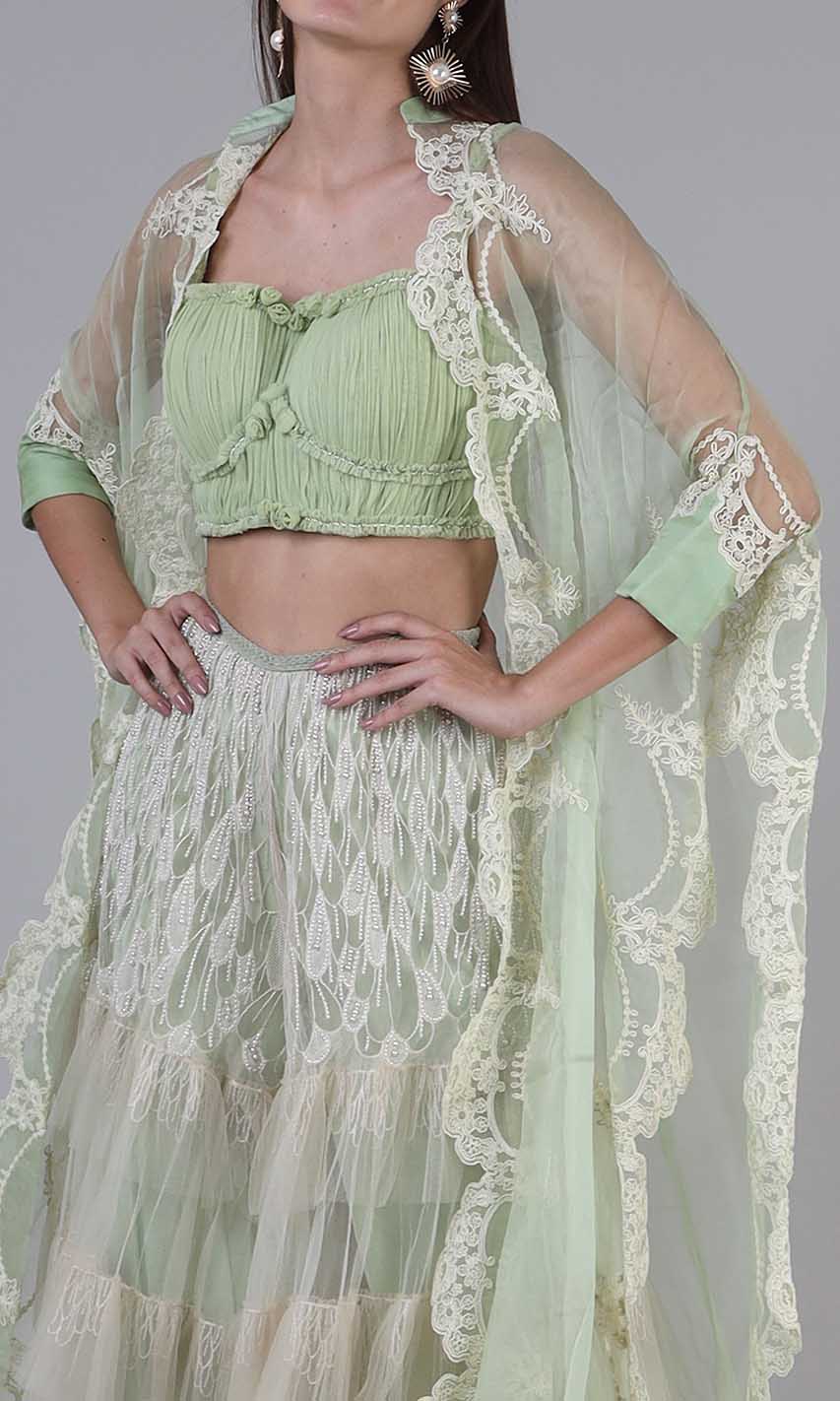 Leaf-like motifs