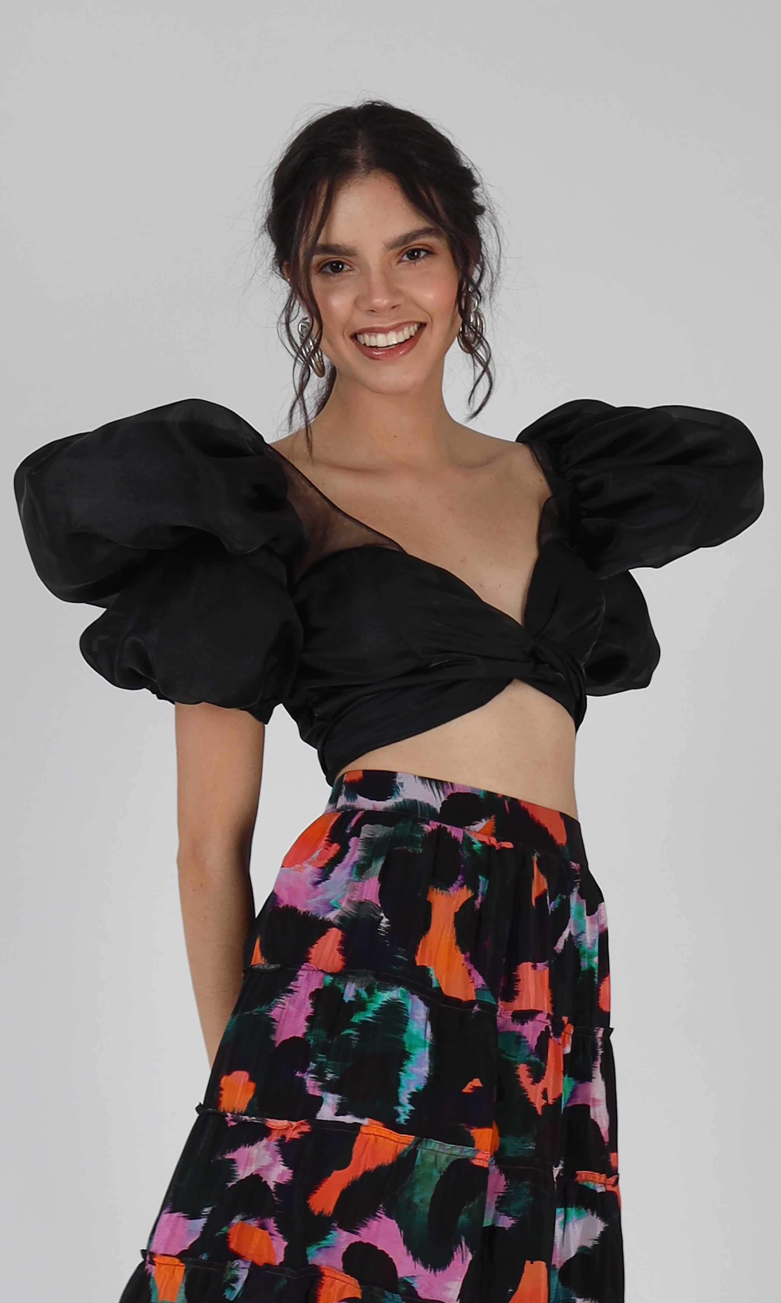 Sculpted sleeves