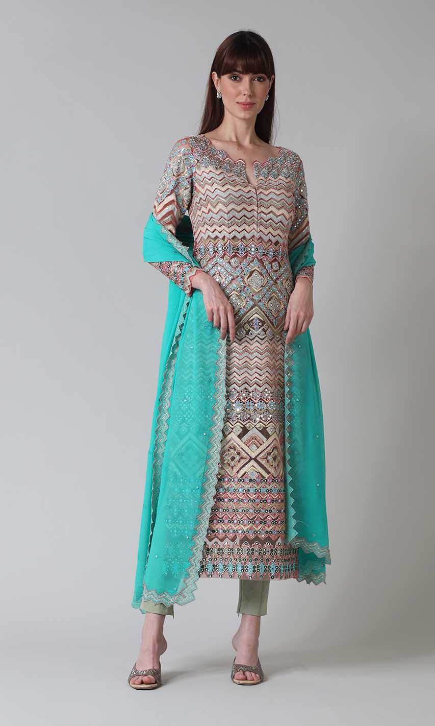 Aamaal Kurta Set